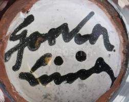 Gorka Lívia (1925 - 2011) Díszváza. Korongozott és kézzel formázott kerámia. Oldalán zöld, fekete, f...