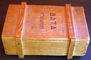 cca 1900 Bata cipőpucolószer fadoboz zsanérral 15x9x5 cm