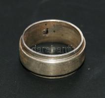 Ezüst karikagyűrű