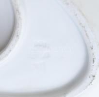 Kínálótál, szoszié, porcelán, jelzett, nemesi korona és monogram: HM?, kopott, d: 25,5cm, 26x12,5cm