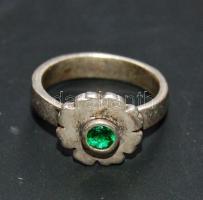 Női köves ezüstgyűrű