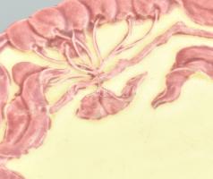 Körmöcbánya talpas tortatál, mázrepedésekkel, jelzett, m:11cm