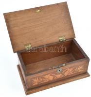 Biedermeier fa doboz, intarziás, részben griffmadarakkal díszített berakással a fedelén és mindegyik...