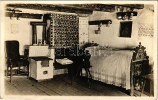 Kisdisznód, Michelsberg, Cisnadioara; Szász folklór, ház belső / Odaic saseasca / Transylvanian Saxon folklore, house interior. Orig. Fot. E. Fischer