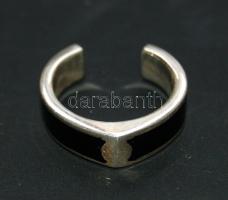 Női ezüstgyűrű