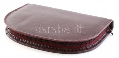 Manikűrkészlet. Sokféle köröm ápoló szerszámmal