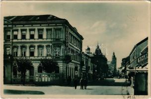 1939 Kassa, Kosice; Mlynska ulica / Malom utca, Europa szálloda, üzletek / street view, hotel, shops (EK)