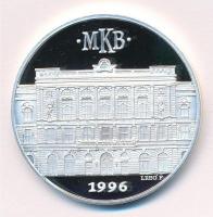 Lebó Ferenc (1960-) 1996. "MKB (Magyar Külkereskedelmi Bank) Rt." Ag emlékérem kapszulában (31,19g/0.999/42,5mm) T:PP