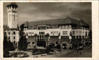 1941 Marosvásárhely, Targu Mures; Közművelődési ház, autóbusz / community center, autobus (fa)