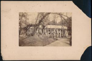cca 1880 Párizs, Parc Monceau, kolonnád, fotó kartonon, fotó mérete: 16x10,5 cm