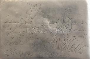 Régi fém cigarettatárca, vésett, sérült, 9,5x7cm