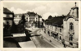 1947 Zsolna, Sillein, Zilina; Leninova ul., St. chlapc. gymnázium, Lekáren / Lenin utca, gimnázium, Kubicova üzlete, gyógyszertár / street view, grammar school, shops, pharmacy (EK)