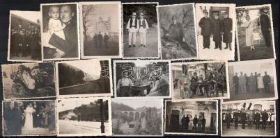 cca 1940 Vegyes fotó tétel: Mádéfalva vasútállomás, viadukt, mozdony, katonák, Mádéfalva hősi emlékmű, stb., 5×5,5 és 6×8,5 cm közötti méretekben