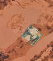 Komlós jegesmedvés névjegytartó, színes mázakkal festett kerámi, (sérült etikettel jelzett), korának...