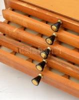 Fából készült érmetartó szekrény, tíz fiókkal ellátva, fiókonként 54 fészekkel, használt de jó állap...