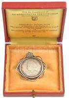 Dánia 1964. 5K Ag "Anna Mária hercegnő esküvője" Ag brossba foglalt emlékérme eredeti dísz...