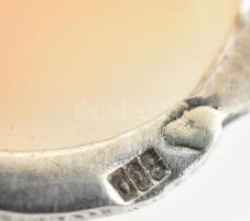 Ezüst (Ag) foglalatban camea bross, jelzett, d:3cm, bruttó:4g