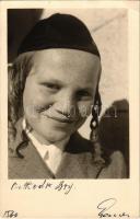 Ortodox zsidó fiú / Orthodox Jewish boy. Photo Barak Jerusalem (EK)