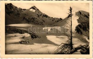 1938 Tátra, Magas-Tátra, Vysoké Tatry; látkép télen / general view in winter (ragasztónyomok / glue marks)