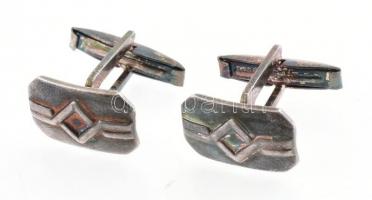 Ezüst (Ag) nyakkendőtű lánccal, jelzett, 5,7 g, h: 5 cm (nyakkendőtű) és h: 8 cm (lánc), apró kopásn...