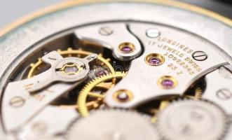 Longines 18K arany, kézi felhúzós, férfi karóra, Z23 szerkezettel. Jelzett tok, jelzett 17 köves sze...