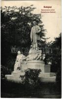 Budapest V. Erzsébet tér, Semmelweis szobor (orvos, a magyar anyák megmentője)