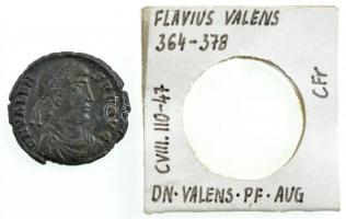 Római Birodalom / Heraclea / Valens 364-367. AE3 (2,62g) T:2 patina, peremének egy része hiányzik Roman Empire / Heraclea / Valens 364-367. AE3 DN VALEN-S PF AVG / SECVRITAS - REIPVBLICAE - . - SMHB (2,62g) C:XF patina, a small part of the edge is missing RIC IX 5b.var