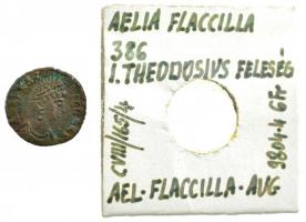 Római Birodalom / Heraclea / Aelia Flaccilla 378-383. AE4 (0,98g) T:2- patina
Roman Empire / Heracl...