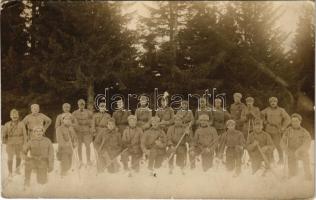 1916 Szebenjuharos, Hohe Rinne, Paltinis; osztrák-magyar katonák teljes felszerelésben télen / K.u.k. military, soldiers in winter. photo (fa)