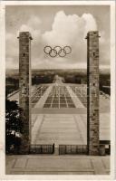 Olympische Spiele Berlin 1936. Reichssportfeld. Blick von der Deutschen Kampfbahn durch das Osttor / 1936 Summer Olympics, Olympic Stadium, East Gate (apró lyuk / tiny pinhole)