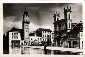 Besztercebánya, Banksá Bystrica; tér, templom, üzletek / square, church, shops