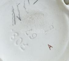 Royal Dux vetköző akt, kézzel festett, jelzett (Elly Strobach), minimális kopással. 23 cm