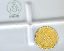 Metzler & Ortloff porcelán kacsák, kézzel festett, jelzett, nagyon apró kopásokkal, m: 13 cm