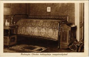 Székesfehérvár, Prohászka Ottokár hálószobája imazsámolyával