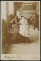 cca 1890 Anya gyermekével, keményhátú fotó Balázsovich M. komáromi műterméből, 16×11 cm