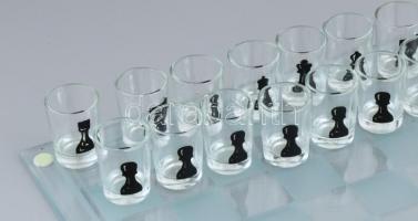 Üveg, likőrös sakk játék, original dobozban, 35,5x35,5cm, hibátlan