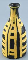 Gorka Lívia (1925 - 2011): Váza. Fekete, sárga mázakkal festett kerámia, hibátlan. Jelzett: Gorka Lívia. m: 20 cm