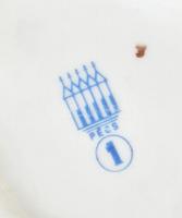 Zsolnay porcelán kislány korsóval, kézzel festett, jelzett, kopásnyomokkal, m:7,5 cm (tervező:Sinkó ...