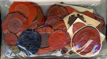 50 db címeres viaszpecsét