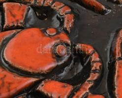 M. Kiss Katalin: Kulcs. Falikerámia, jelzett,
kopott, 20,5x10cm, Rákos falikerámia, jelzés
nélkül,...