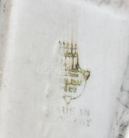 Zsolnay porcelán őzmama a gidájával figura, kézzel festett, jelzett, kopásnyomokkal, m: 8 cm