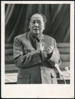 cca 1970 Mao Ce Tung Kínai kommunista propaganda képek. 3 db tűnyomokkal / Mao Zhedong Chinese propaganda photos 3 pcs. pinhole 20x15 cm