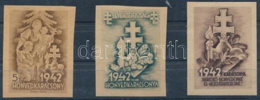 1942 Honvédkarácsony 3 klf vágott levélzáró