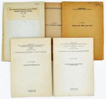 cca 1975-80 össz. 5 db, elsősorban irodalomtörténeti témájú különlenyomat, mind a szerző által dedikált: Nagy Miklós: Jókai és az osztrák szellemi élet, Kovács József: Adalékok Teleki László életéhez és munkájához, Dán Róbert: Tótfalusi Kis Miklós grúz betűi stb.