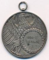 1937. "Budapest Székesfőváros Elektromos Műveinek Testedző Egyesülete 1922" ezüstözött bro...