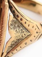 Arany (Au/14k) Férfi pecsétgyűrű, cameával ékítve, bruttó: 6,42g, m:61, jelzett