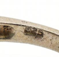 Ezüst (Ag/925) Női gyűrű törmelék smaragddal és rubinnal ékítve. br:5,25g, m:57, jelzett