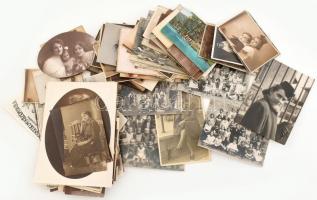 cca 1880-1940 Kb 100 db vegyes fotó, kabinet, vizitkártya, papírképek vegyesen