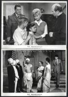1964 ,,Az aranyfej című magyar film jelenetei és szereplői, 13 db vintage produkciós filmfotó, 18x24 cm