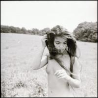 cca 1990 előtt készült akt felvételek, Menesdorfer Lajos (1941-2005) budapesti fotóművész hagyatékáb...